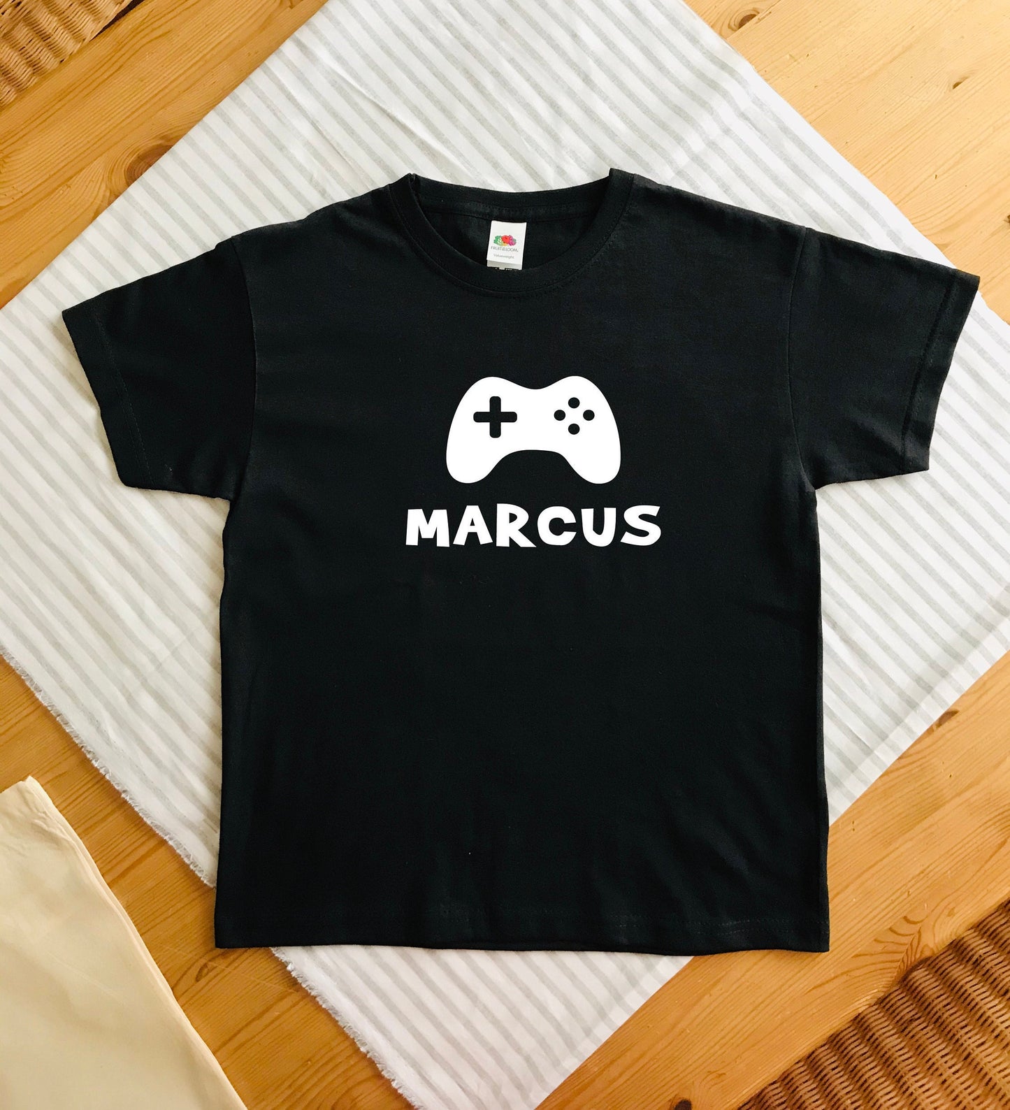 Custom name game controller print Kid's unisex T-shirt with size variations / Choose name and game controller / print to order / kids