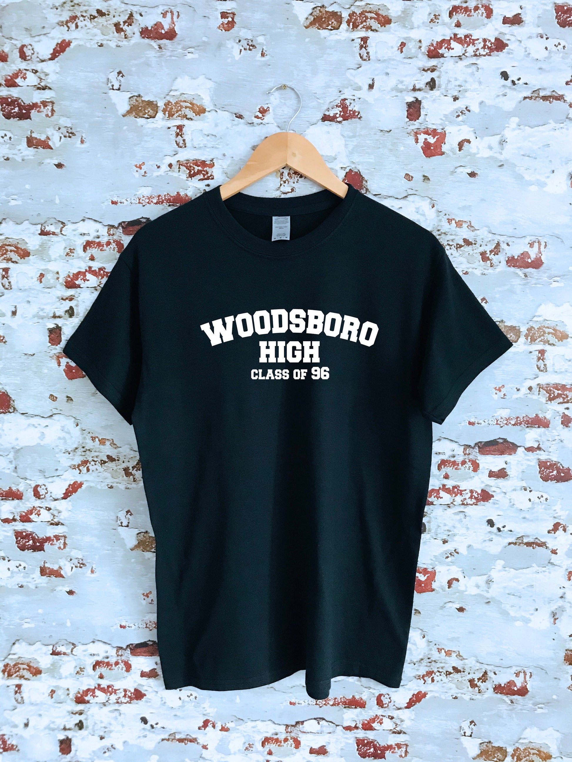 Scream Highschool Woodsboro High Class of 96 print unisex T-shirt, ghostface, halloween clothing, horror, halloween costume, adult sizes,