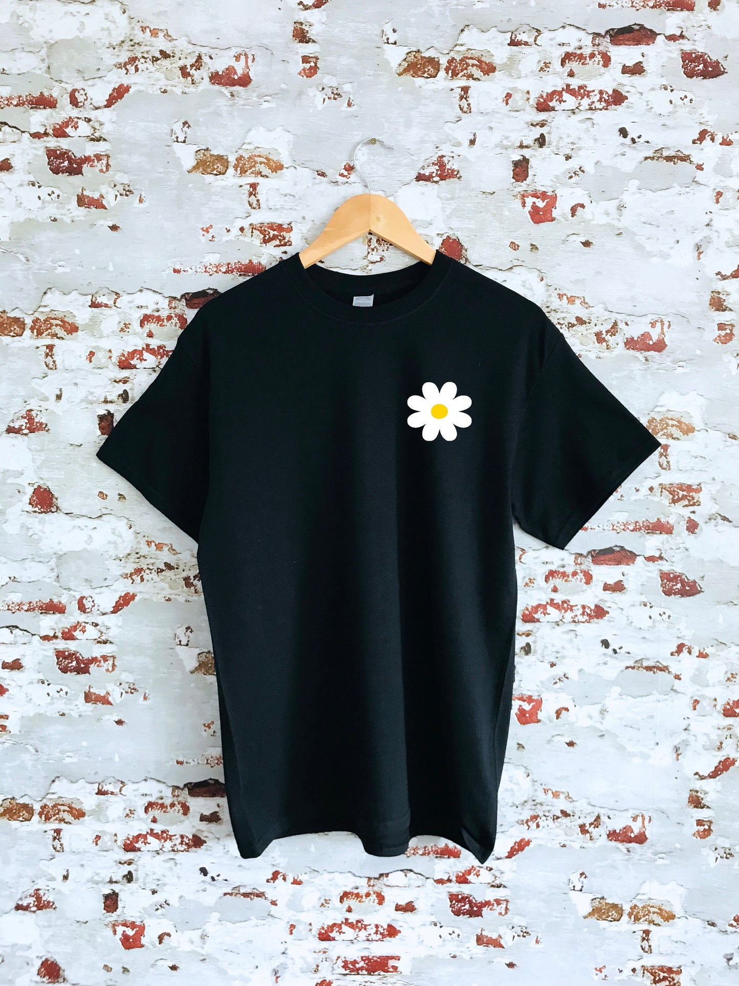 Daisy flower print T-shirt, multiple sizes and colours, mens & womens top, Kids sizes available, spring, summer, garden, printed item :)