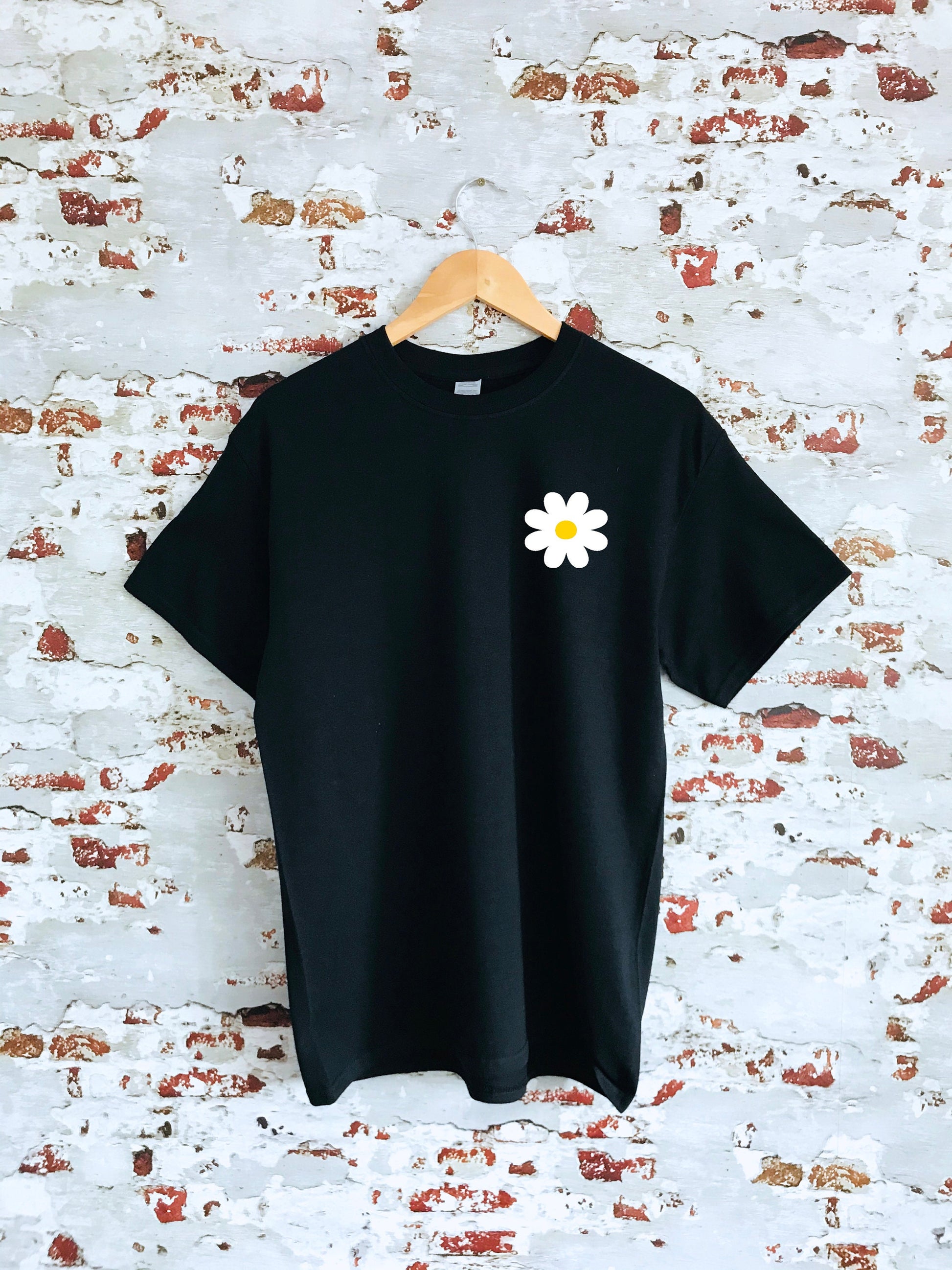 Daisy flower print T-shirt, multiple sizes and colours, mens & womens top, Kids sizes available, spring, summer, garden, printed item :)